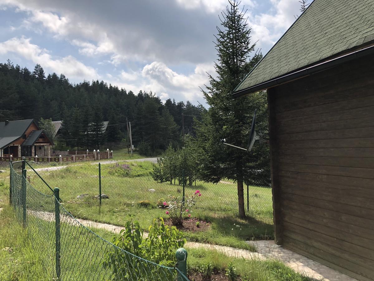 Kuca U Borju - House In Pines Lägenhet Žabljak Exteriör bild