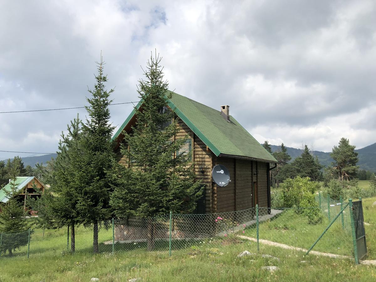 Kuca U Borju - House In Pines Lägenhet Žabljak Exteriör bild