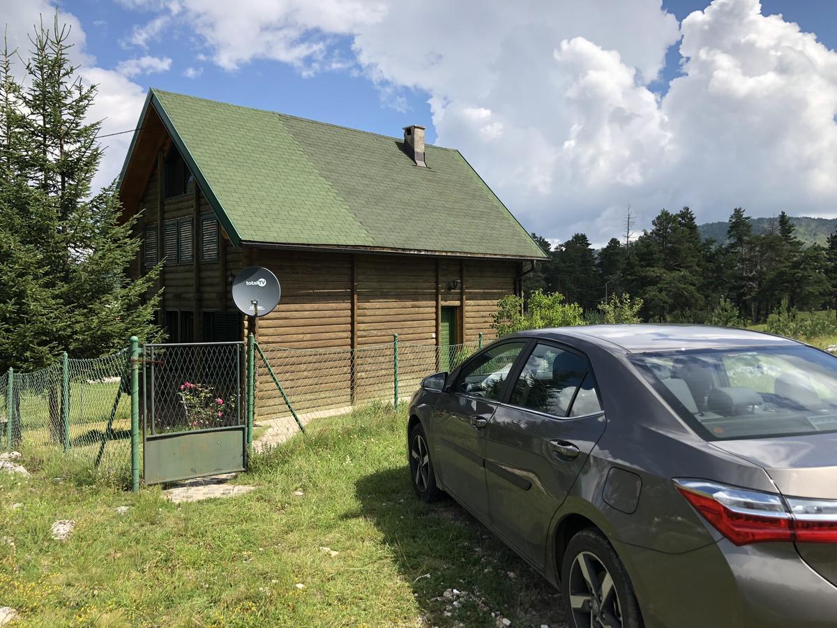 Kuca U Borju - House In Pines Lägenhet Žabljak Exteriör bild