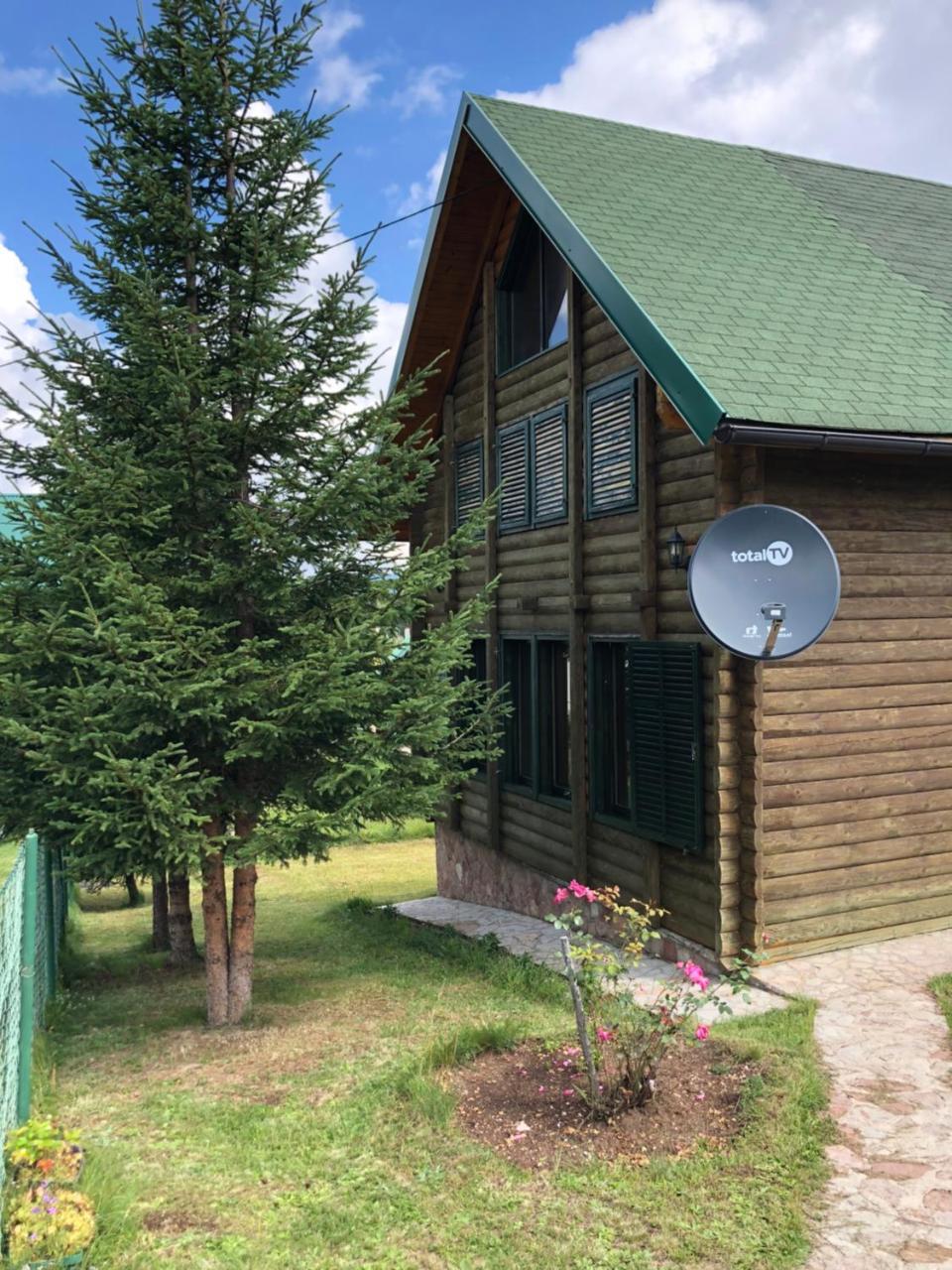 Kuca U Borju - House In Pines Lägenhet Žabljak Exteriör bild