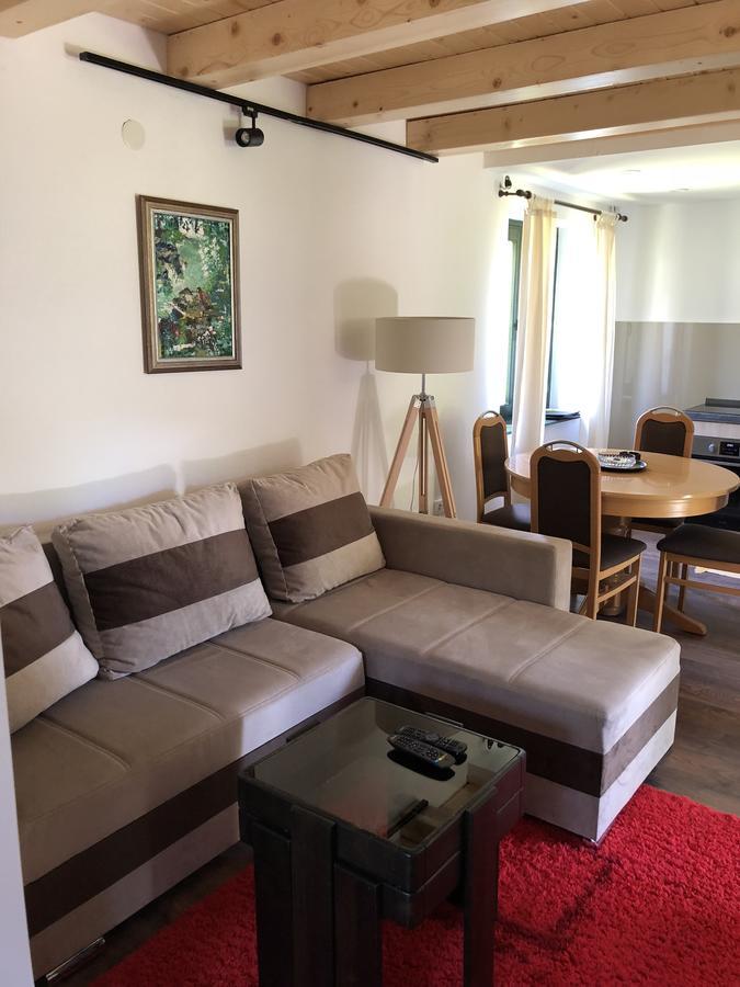 Kuca U Borju - House In Pines Lägenhet Žabljak Exteriör bild